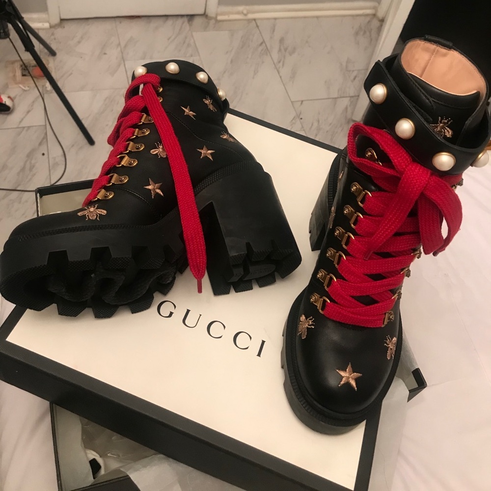 Gucci Leather embroidered ankle boot